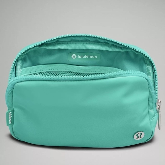 Lululemon Everywhere Belt Bag Paradise Green Crossbody Bag Fanny Pack Nwt - Picture 4 of 7